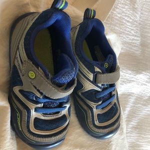 Pediped P-Force toddler sneakers, size 20 (US 6-6.5)